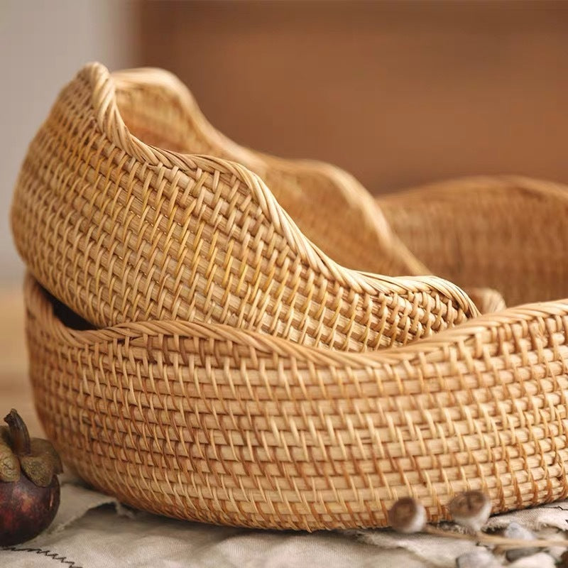 Woven Scalloped Rattan Holds Fruit Baskets, Candies, Snacks And Snack Plates