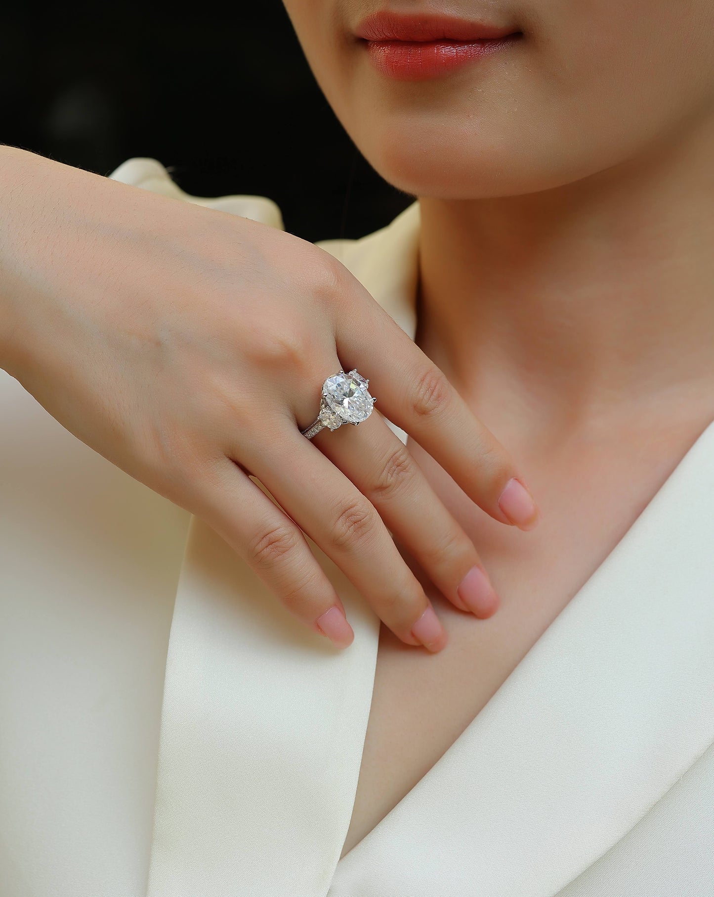 Crown Of Radiance - A Fashionable And Luxurious Jewelry Accessory Set With Moissanite S925 Sterling Silver And Platinum-plated Diamond