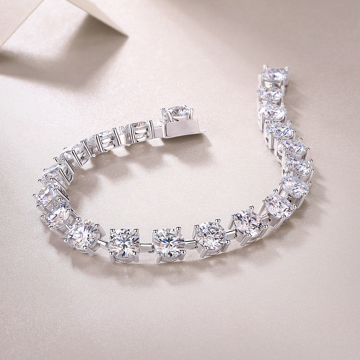 About Time Luxury Fashion Moissanite Diamond S925 Silver Bracelet Comparable To Natural Diamonds