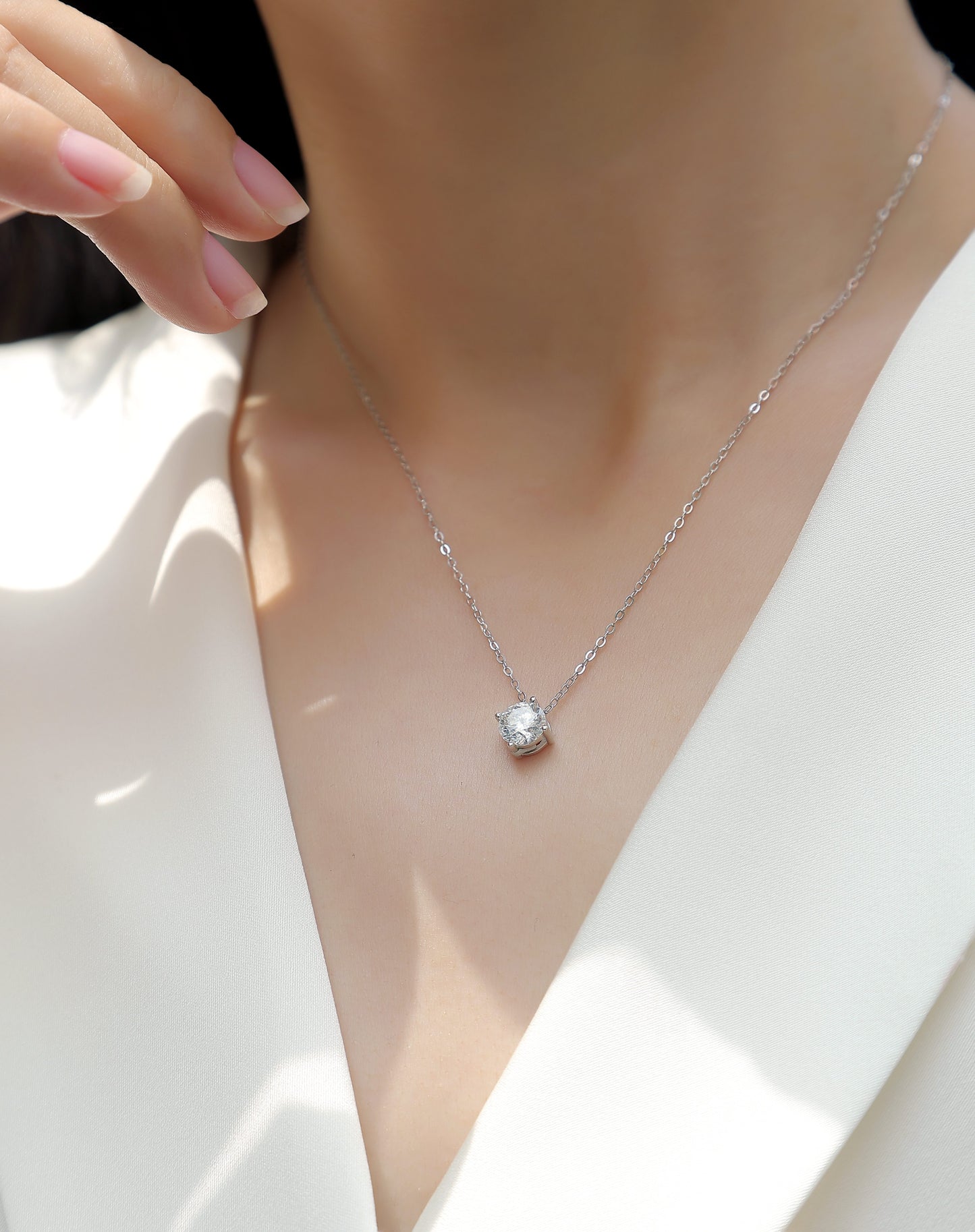 True Heart - A Fashionable And Luxurious Diamond Jewelry Pendant Set With 1-carat Moissan Diamond S925 Sterling Silver