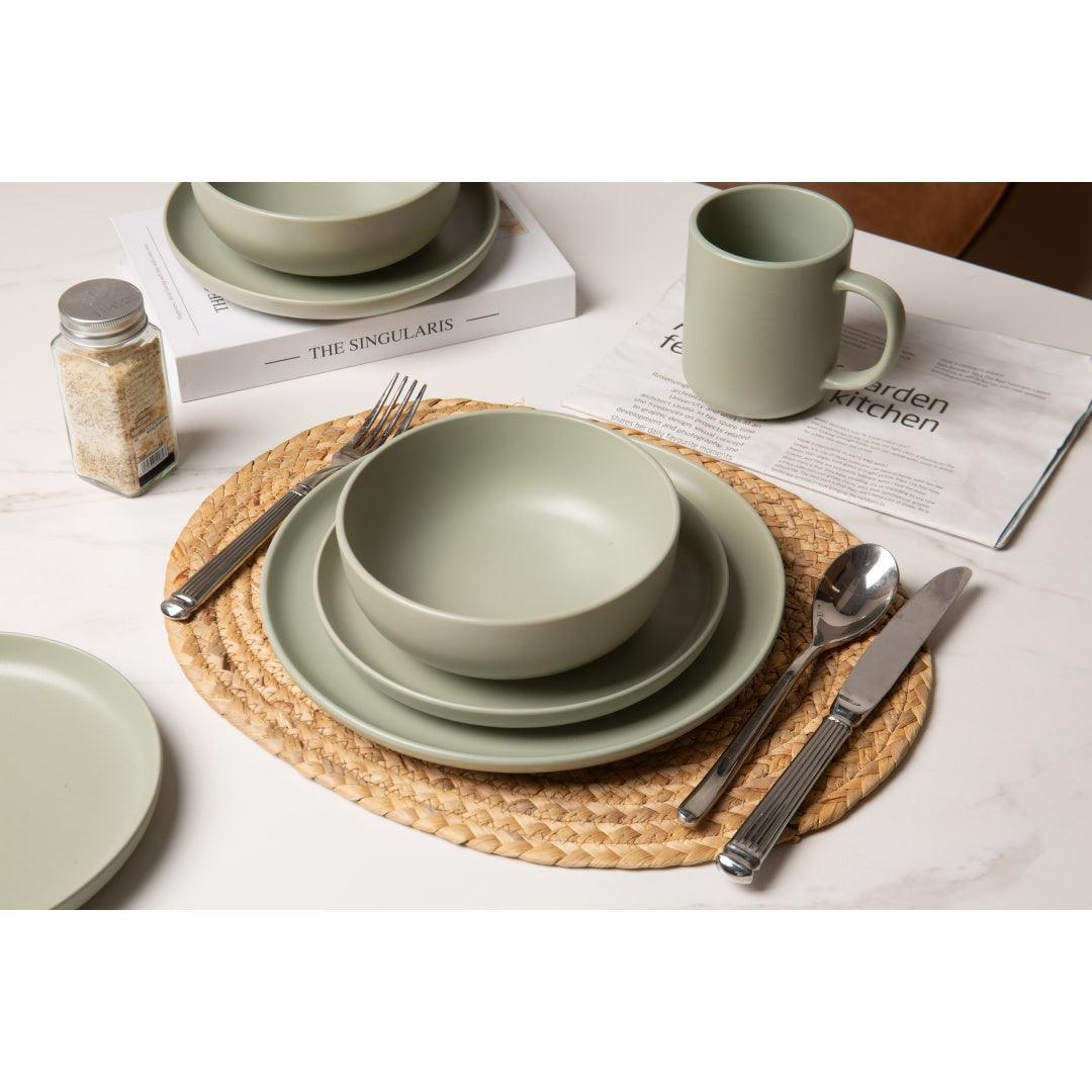 Dining & Serving Essentials
