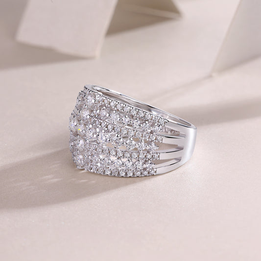 1Many Diamonds Are Arranged Luxuriously Fashionable Moissanite Silver Rings