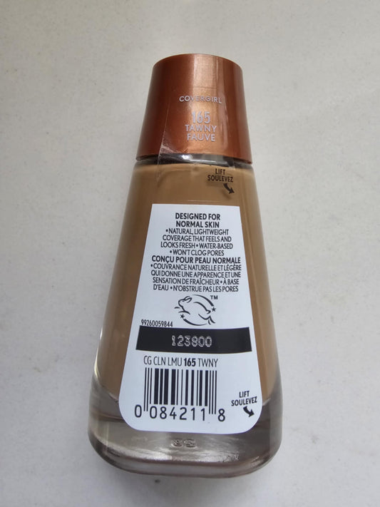 Clean Liquid Foundation in Deep Golden