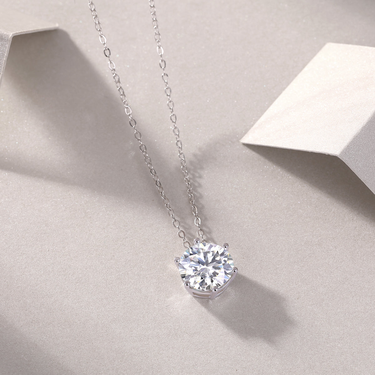1Afternoon Rose - A Fashionable And Luxurious Diamond Jewelry Pendant Set With 1-carat, 2-carat And 3-carat Moissanite S925 Sterling Silver And Platinum Plating Prohibit TikTok sales