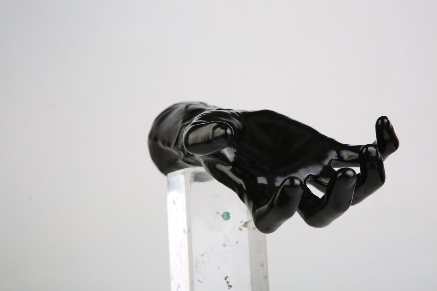 3Pcs Creepy Reaching Hands With Lighted Candles Wall Mounted Halloween Decoration Witch Devil Hand Aesthetic Goth Gothic Life Sized Horror Hands Hanging Sculpture