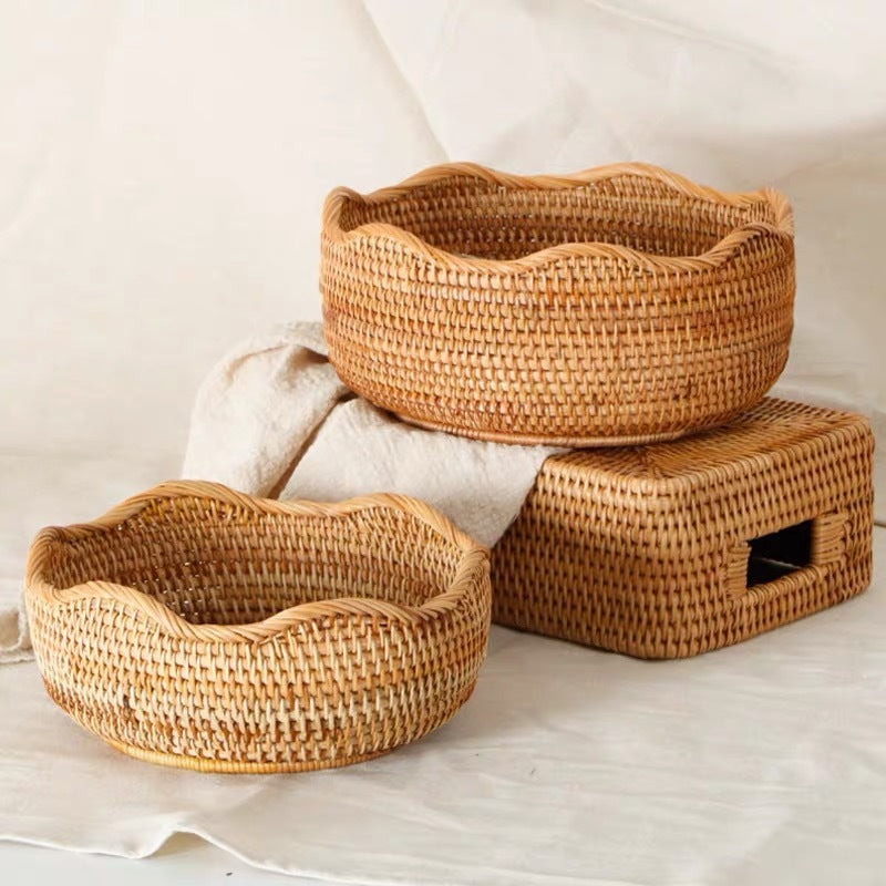 Woven Scalloped Rattan Holds Fruit Baskets, Candies, Snacks And Snack Plates