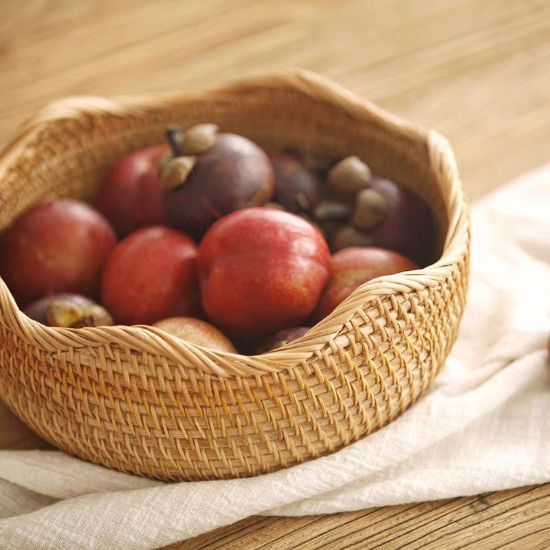 Woven Scalloped Rattan Holds Fruit Baskets, Candies, Snacks And Snack Plates