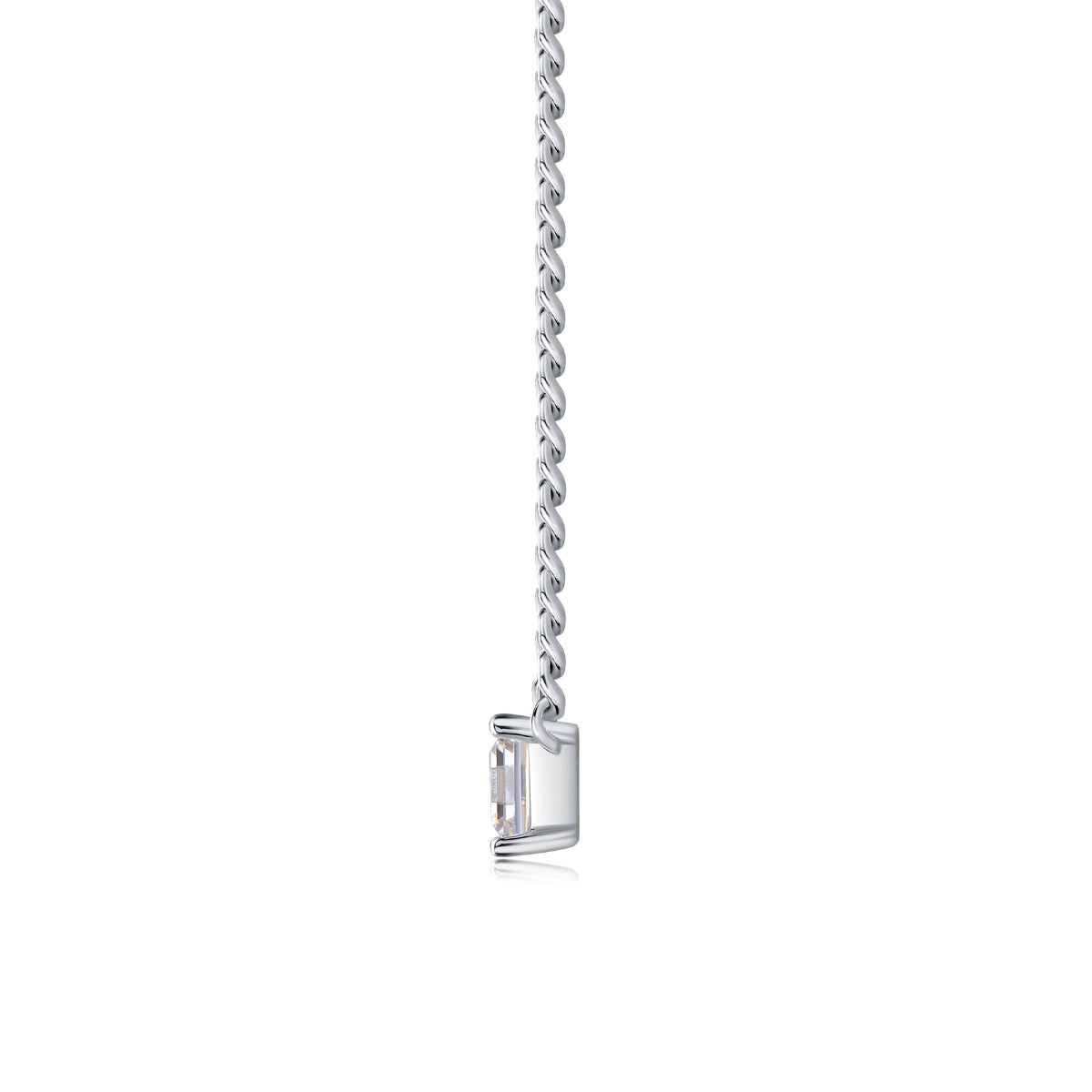Zhang Yang - A Fashionable And Luxurious Diamond Jewelry Pendant Set With Square Moissanite S925 Sterling Silver