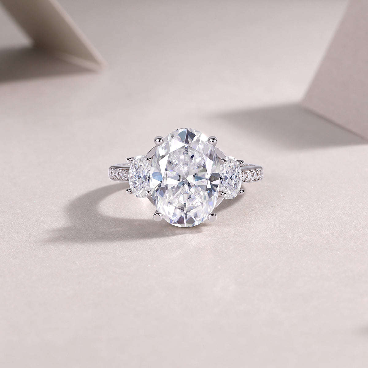 Crown Of Radiance - A Fashionable And Luxurious Jewelry Accessory Set With Moissanite S925 Sterling Silver And Platinum-plated Diamond