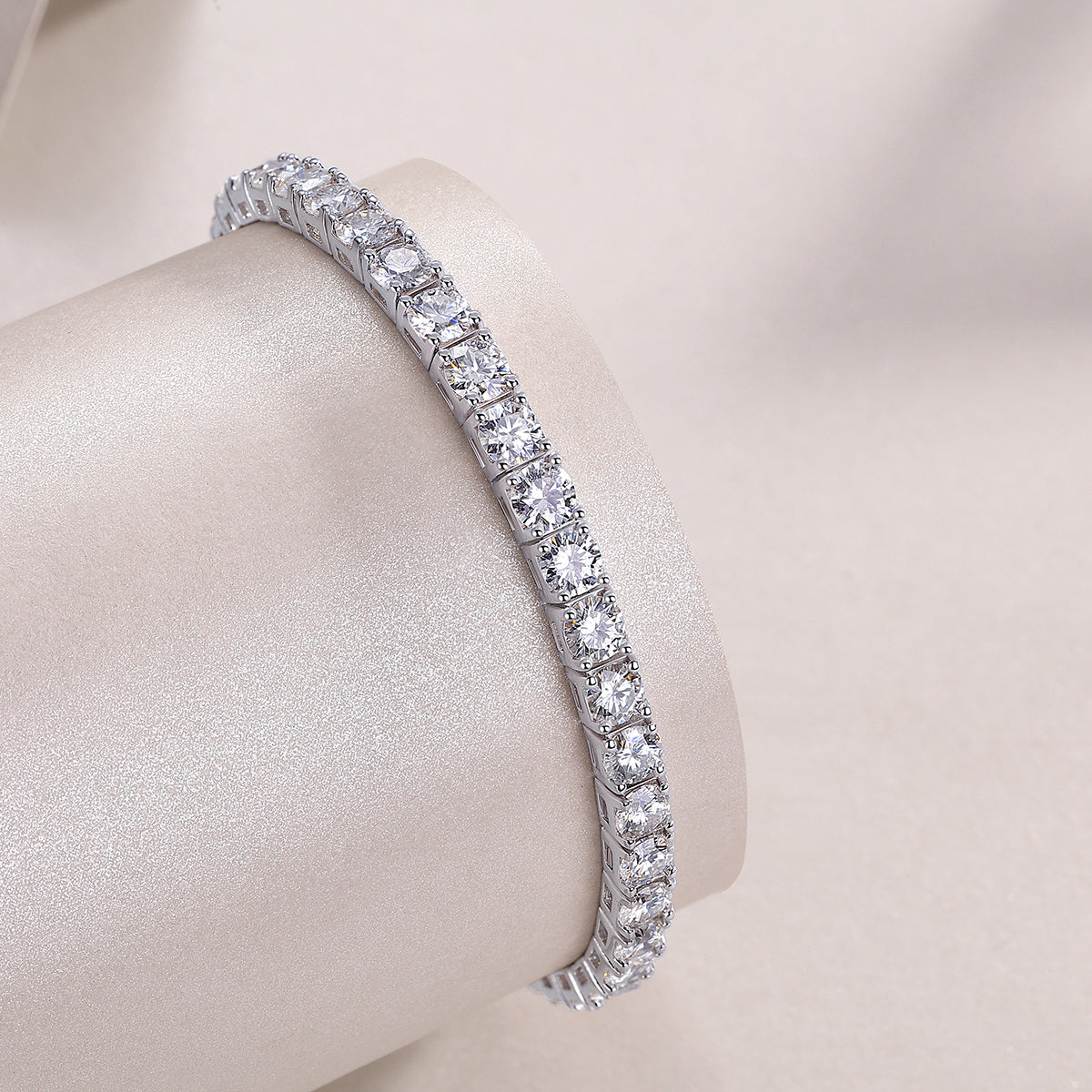 1Gravitation Luxury Fashion Mossan Diamond S925 Silver Bracelet Prohibit TikTok sales