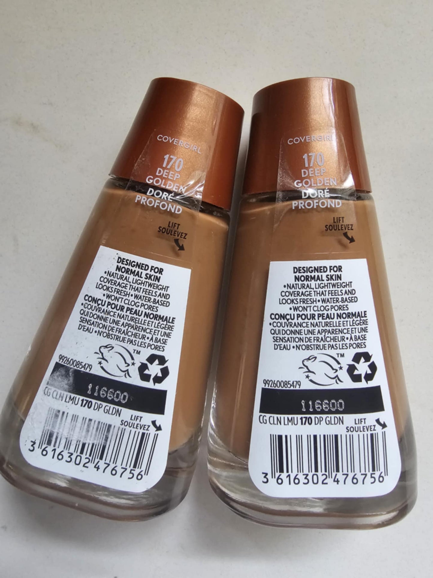 Clean Liquid Foundation in Deep Golden 2pcs