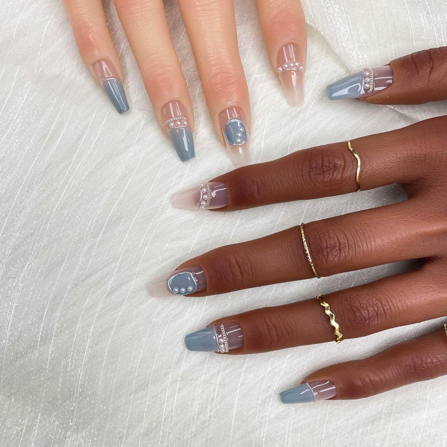 GGDDSHA Press On Nails Short, No Fade Out Fake NailsSeamless Fit Soft Gel Glue On Nails Charms For WomenHandmade Nail Art Manicure Gradient,AzureEssence