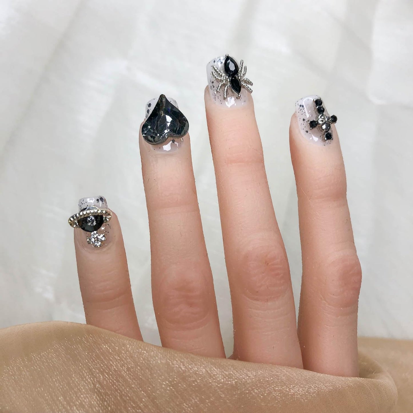 GGDDSHA Press On Nails Short, No Fade Out Fake NailsSeamless Fit Soft Gel Glue On Nails Charms For WomenHandmade Nail Art Manicure Gradient,Midnight Stardust