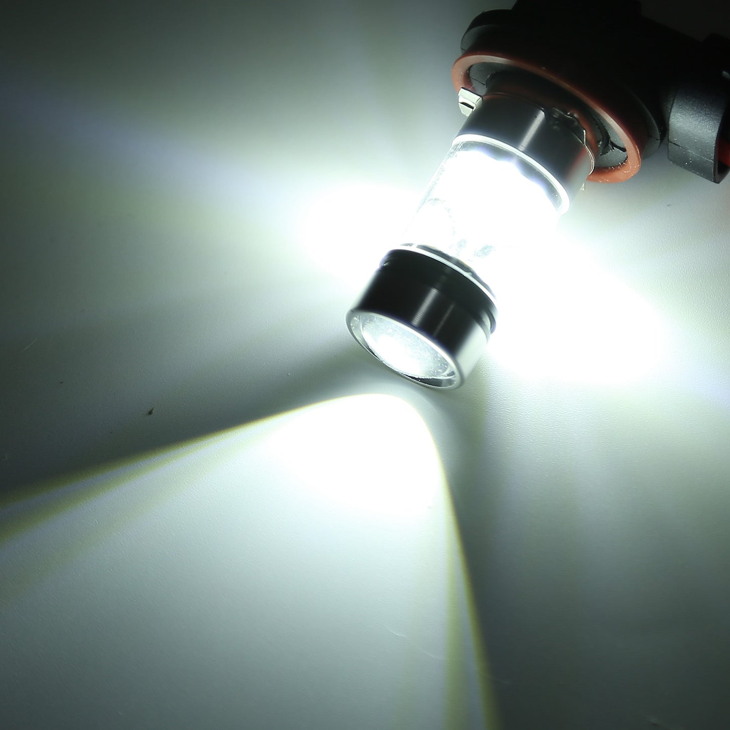 2PCS H8-H9-H11 LED Fog DRL Light Bulb IP65 Water-Resistant 360 Degree Beam Angle 6000K White