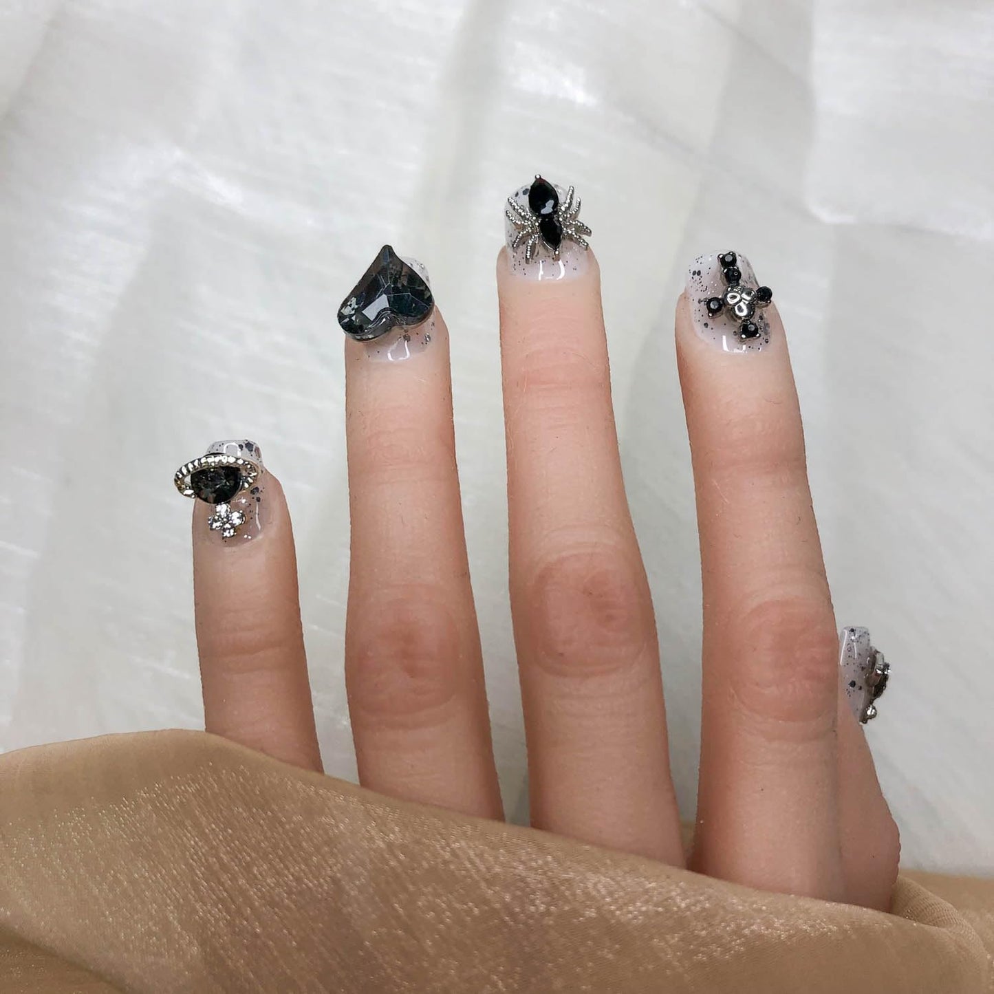 GGDDSHA Press On Nails Short, No Fade Out Fake NailsSeamless Fit Soft Gel Glue On Nails Charms For WomenHandmade Nail Art Manicure Gradient,Midnight Stardust