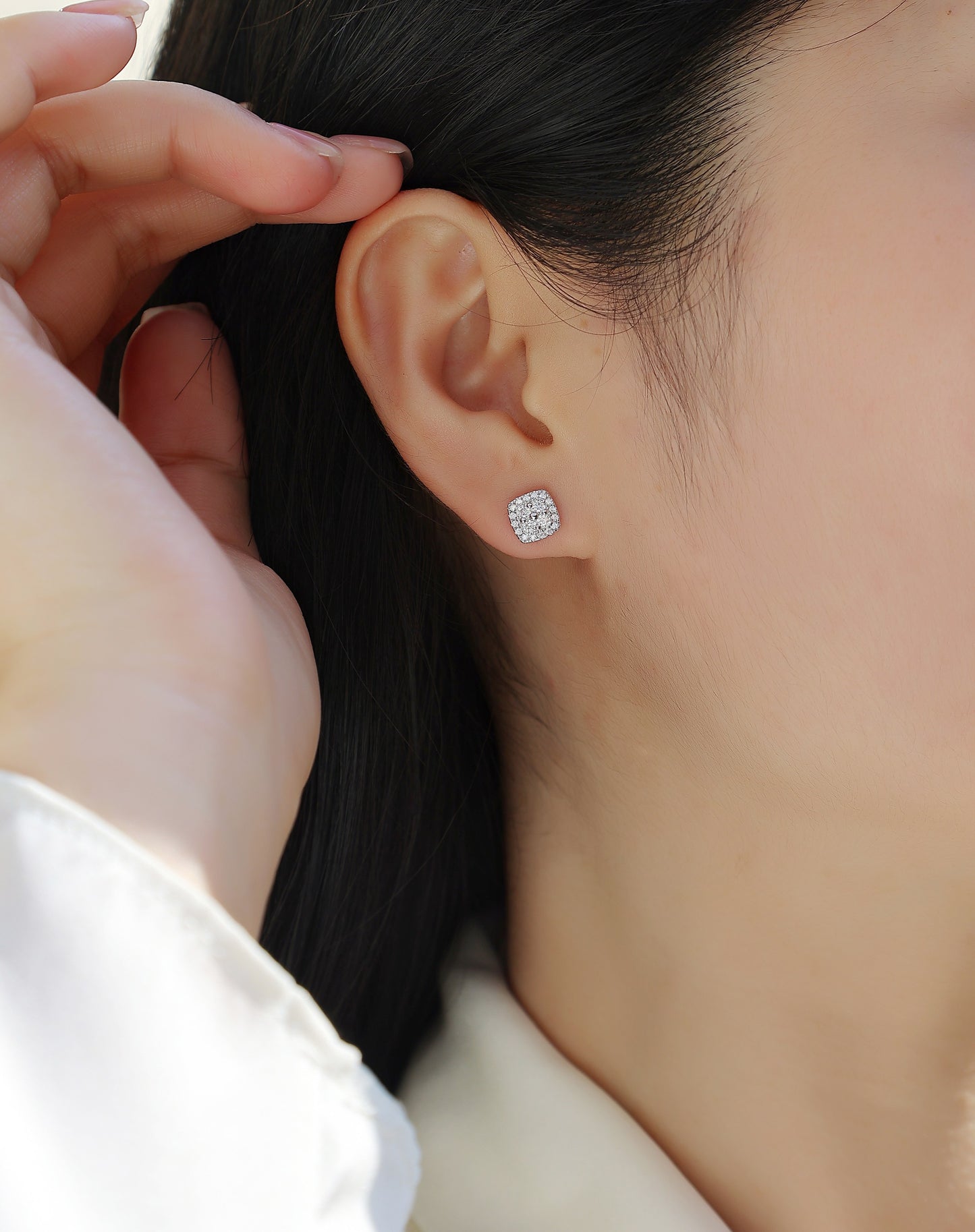 Fog Sea - Fashionable And Luxurious Diamond Jewelry Set With Moissanite S925 Sterling Silver And Platinum-plated Stud Earrings