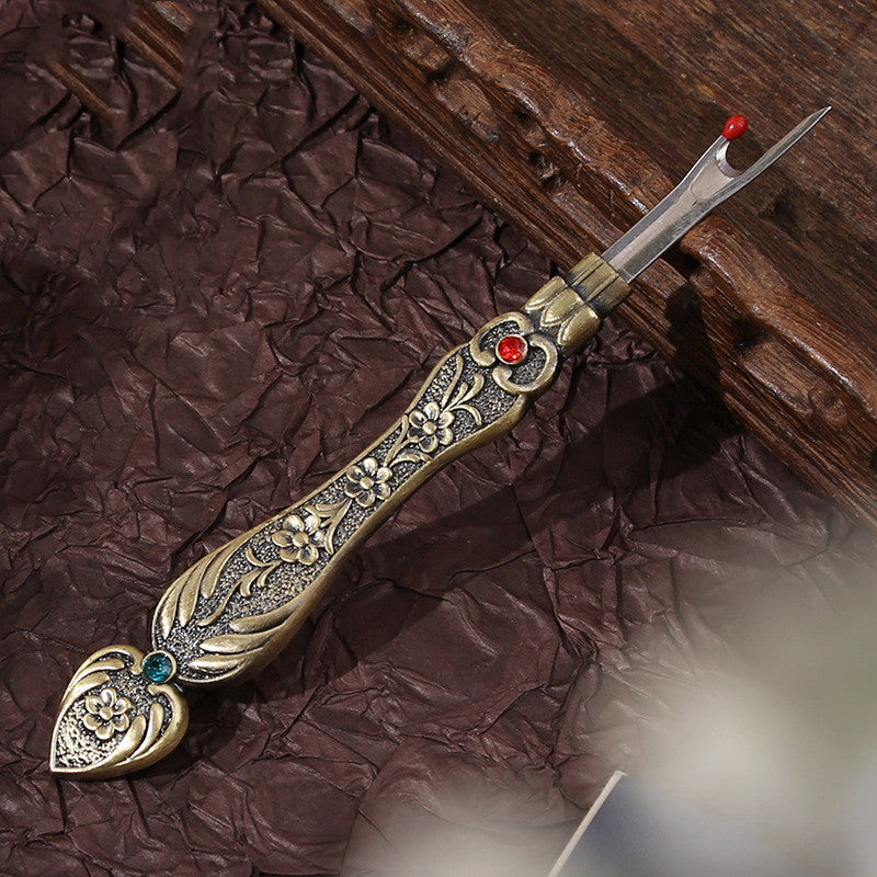 Narcissus Ruyi Handmade Seam Ripper