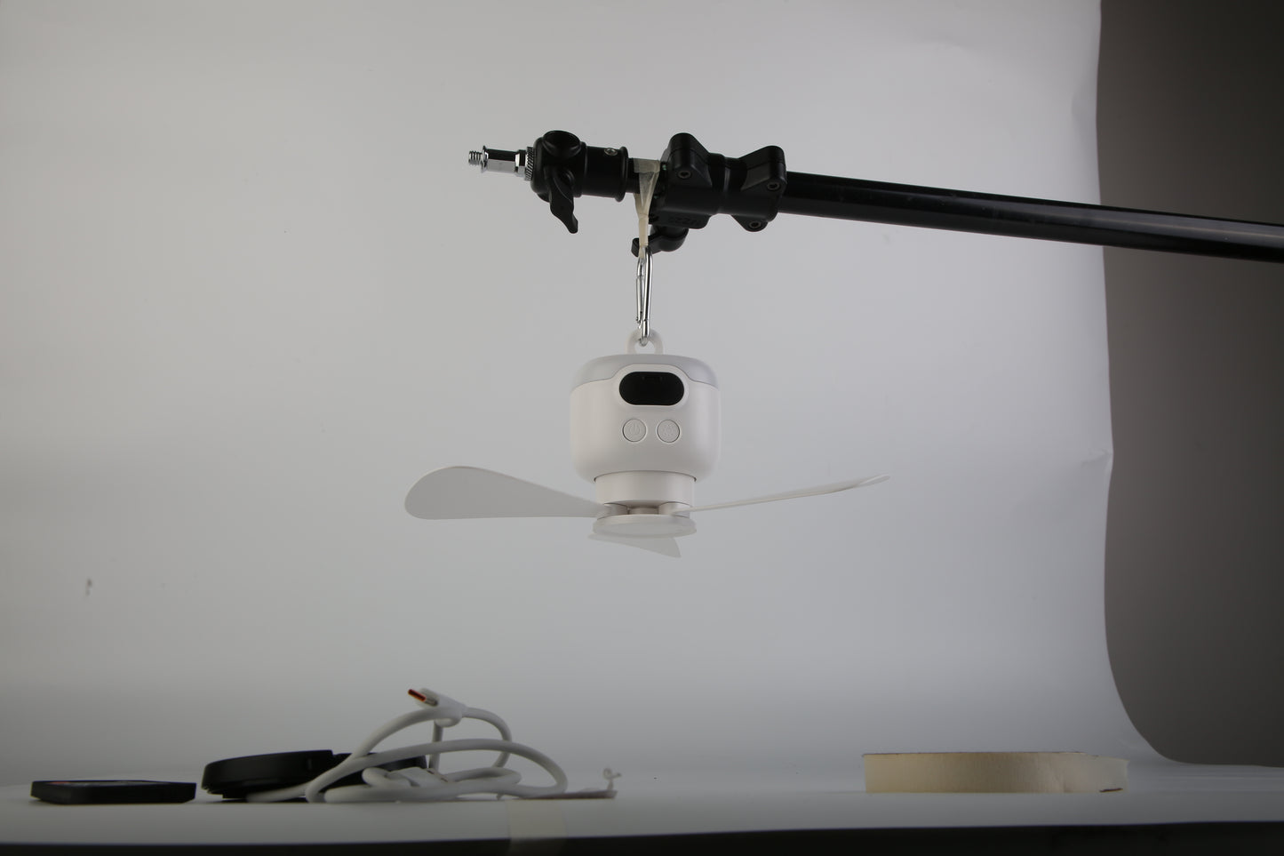 1Pc 2 In 1 Portable Camping Fan With LED Lantern 8000mAh Battery Powered Tent Fan With Carabiner Digital Display 4 Speeds 4 Timer Settings For Camping Canopy Tents RV