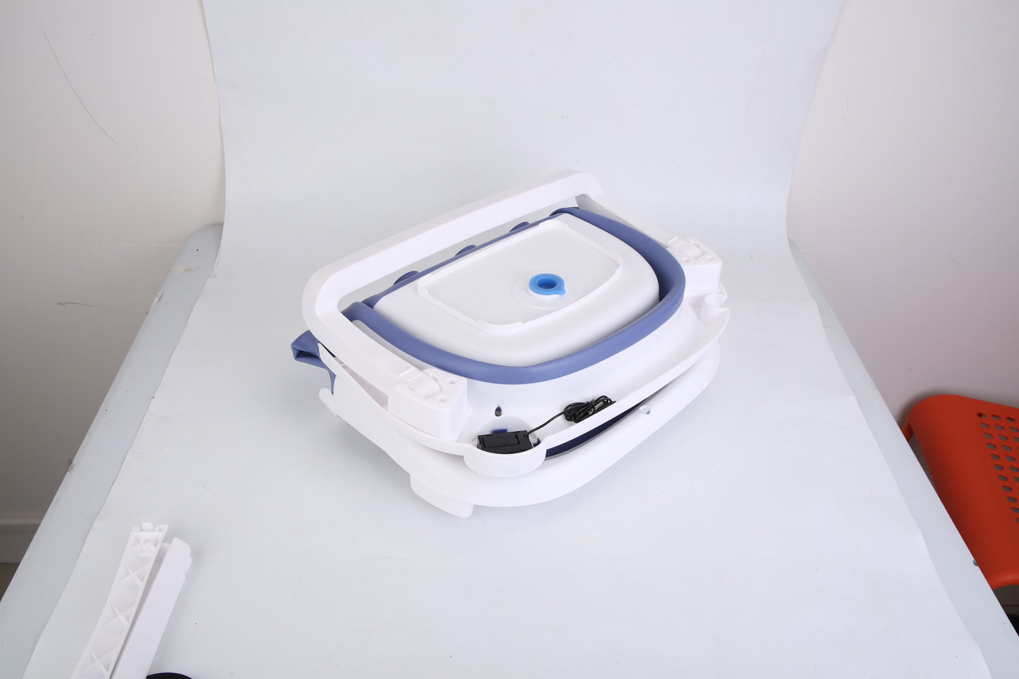 1Pc Baby Bath Tub With Thermometer Collapsible Travel Friendly 0 To 24Months Baby Bathtub With Drain Hole For Newborn Infant Toddler Odorless Toxic Free Foldable Bathtub