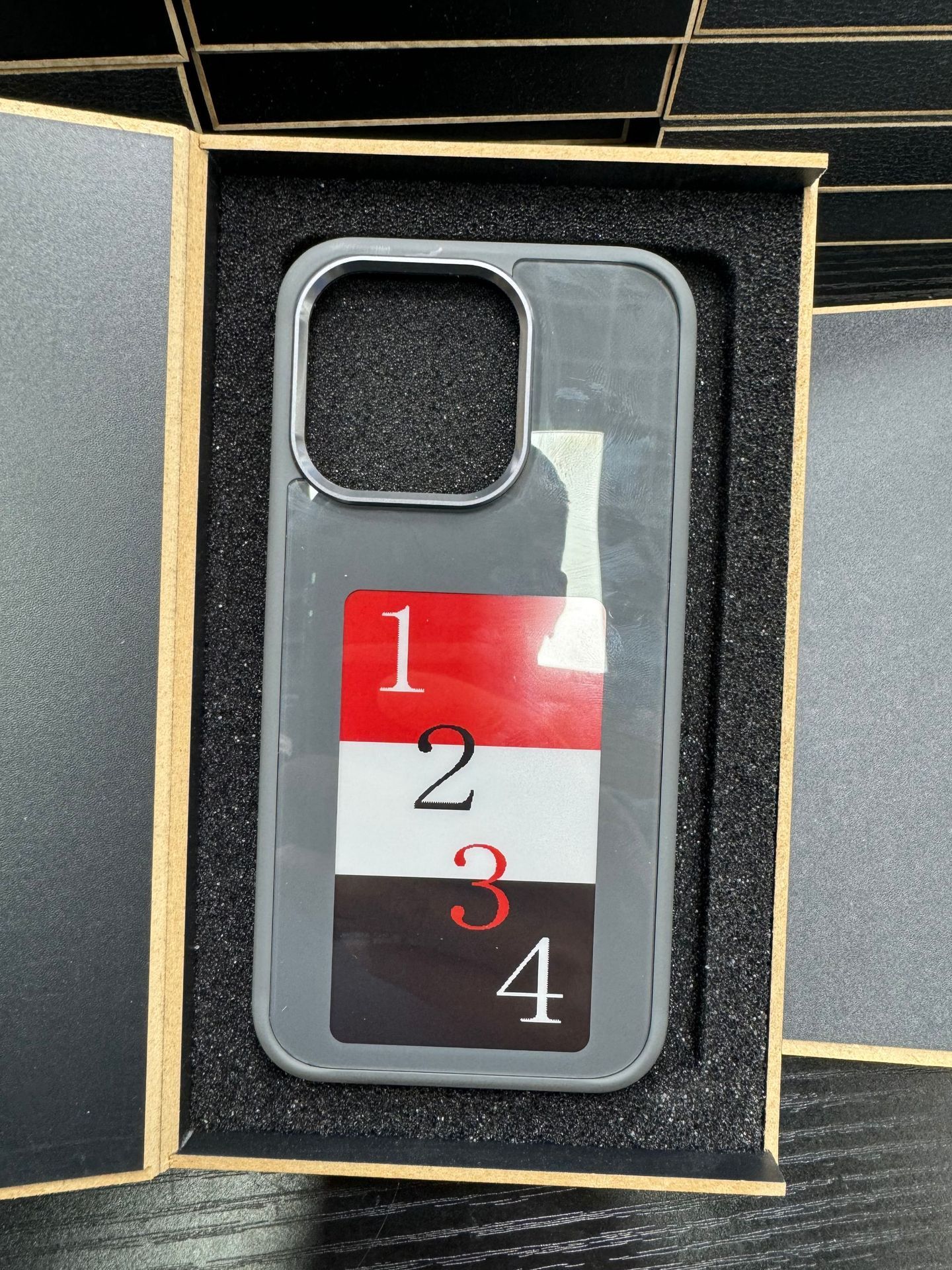 Phone Case Unlimited Screen Projection Personalized Phone Cover Battery Free New Designer Luxury Phone Case