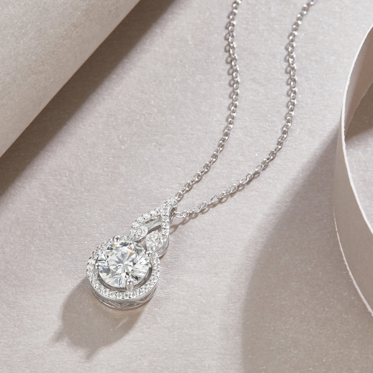 Curve - A Fashionable And Luxurious Diamond Jewelry Pendant Set With 2-carat Moissanite S925 Sterling Silver And Platinum Plating