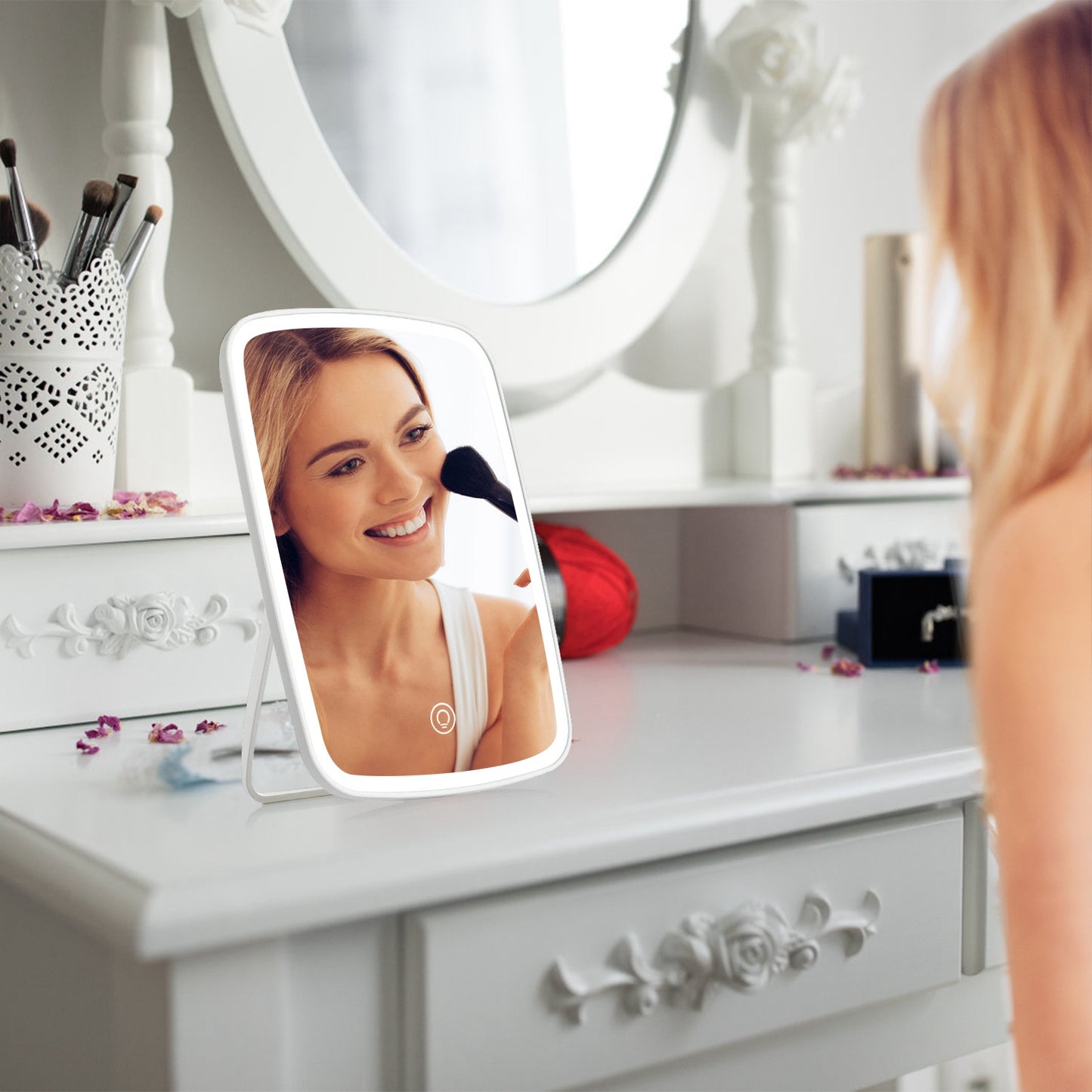 1Pc 5.98x8.62in Lighted Makeup Mirror Vanity Desk Mirror Small LED Mirror With 3 Light Colors Touch Screen Brightness Adjustable USB Rechargeable