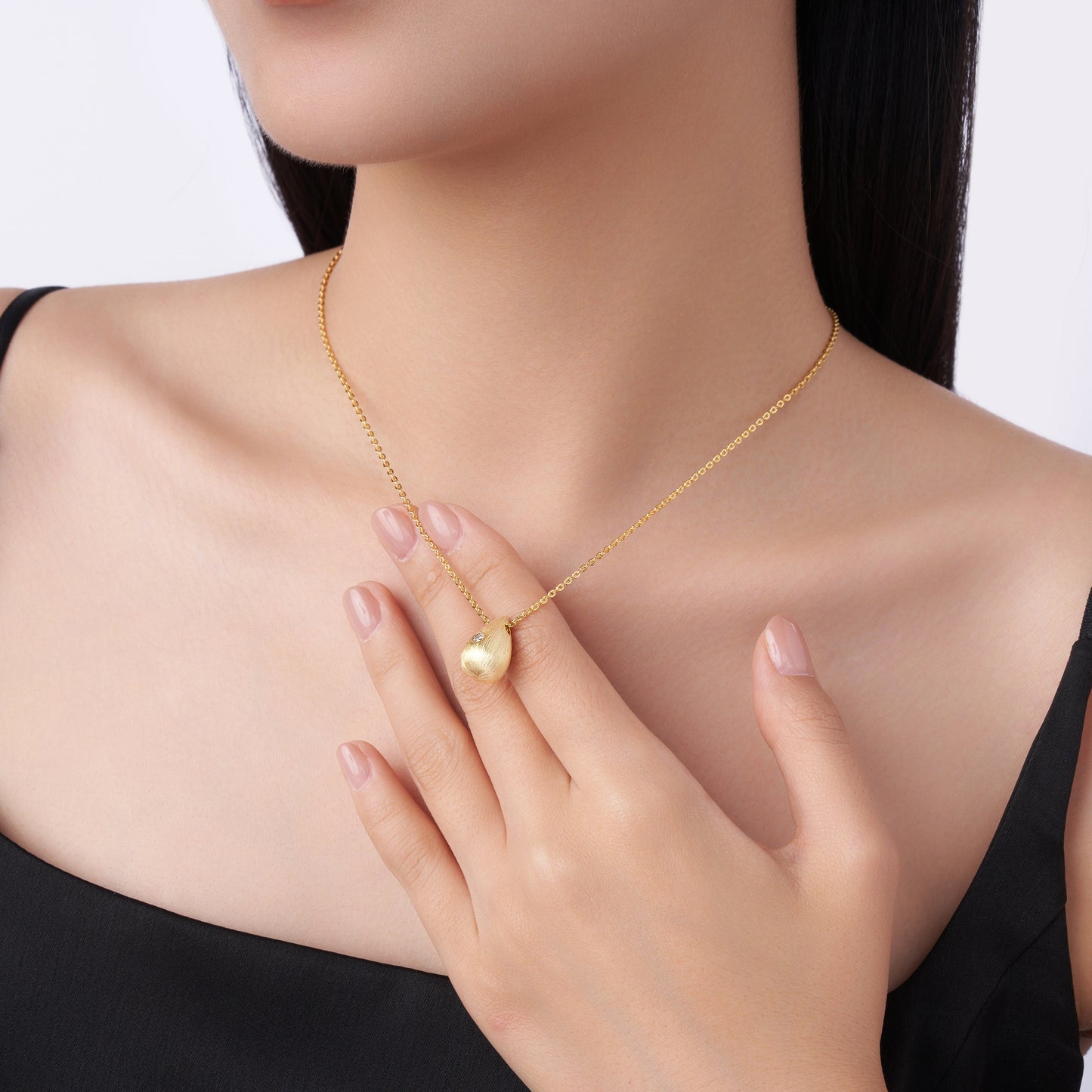 Dreamy Water Drop - A Trendy Diamond Jewelry Necklace Pendant Set With 1-carat Moissanite S925 Sterling Silver And Gold Plating